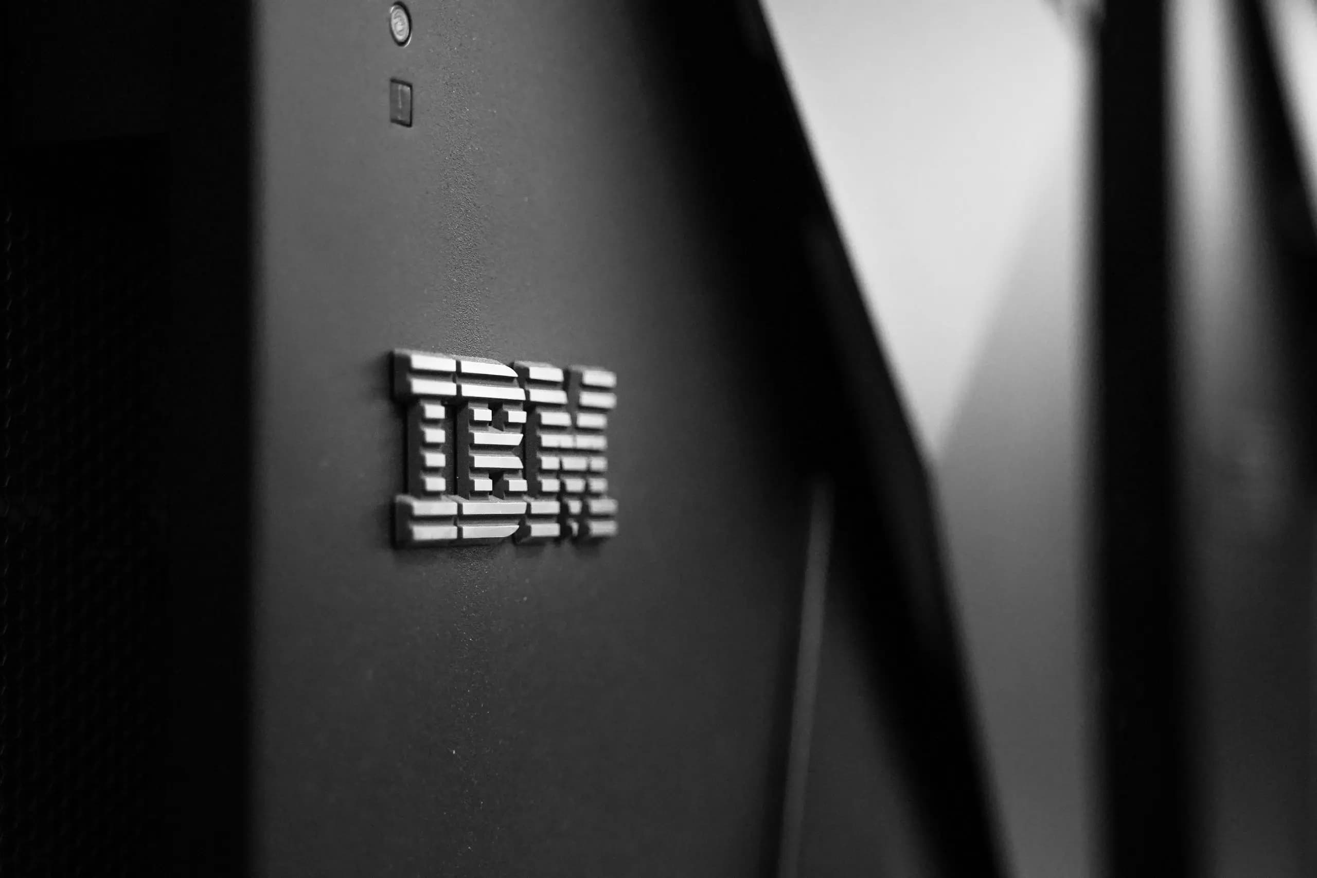 Optimización de rendimiento y costes para IBM Z